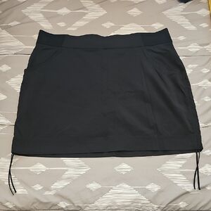 Columbia Sportswear Women's Black Active Skort with Adjustable Hem